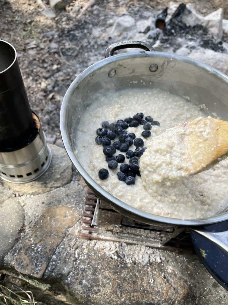 Campfire oatmeal with blueberries